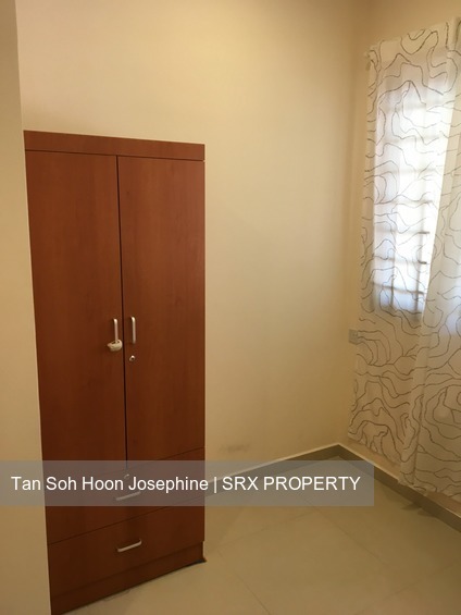 Parry Park (D19), Terrace #181680382